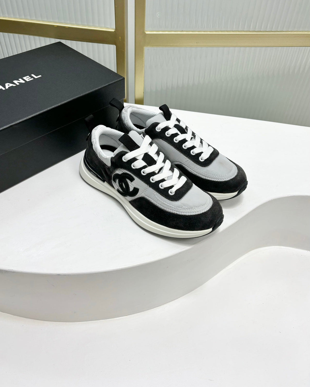 SNEAKER IN BLACK MIX GREY SUEDE