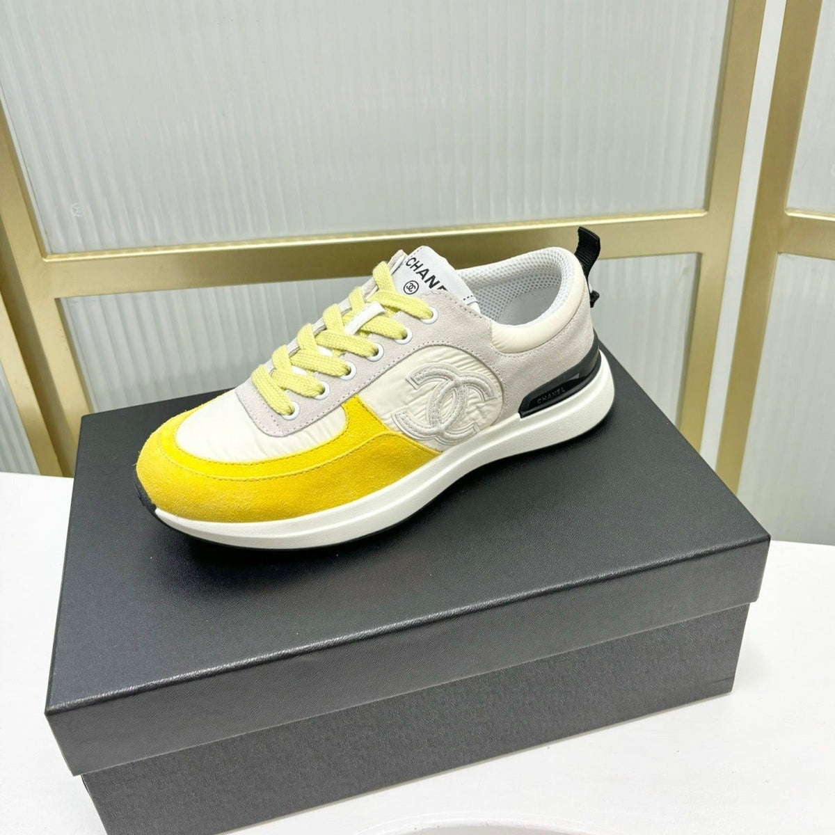 SNEAKER IN LIGHT YELLOW MIX GREY SUEDE