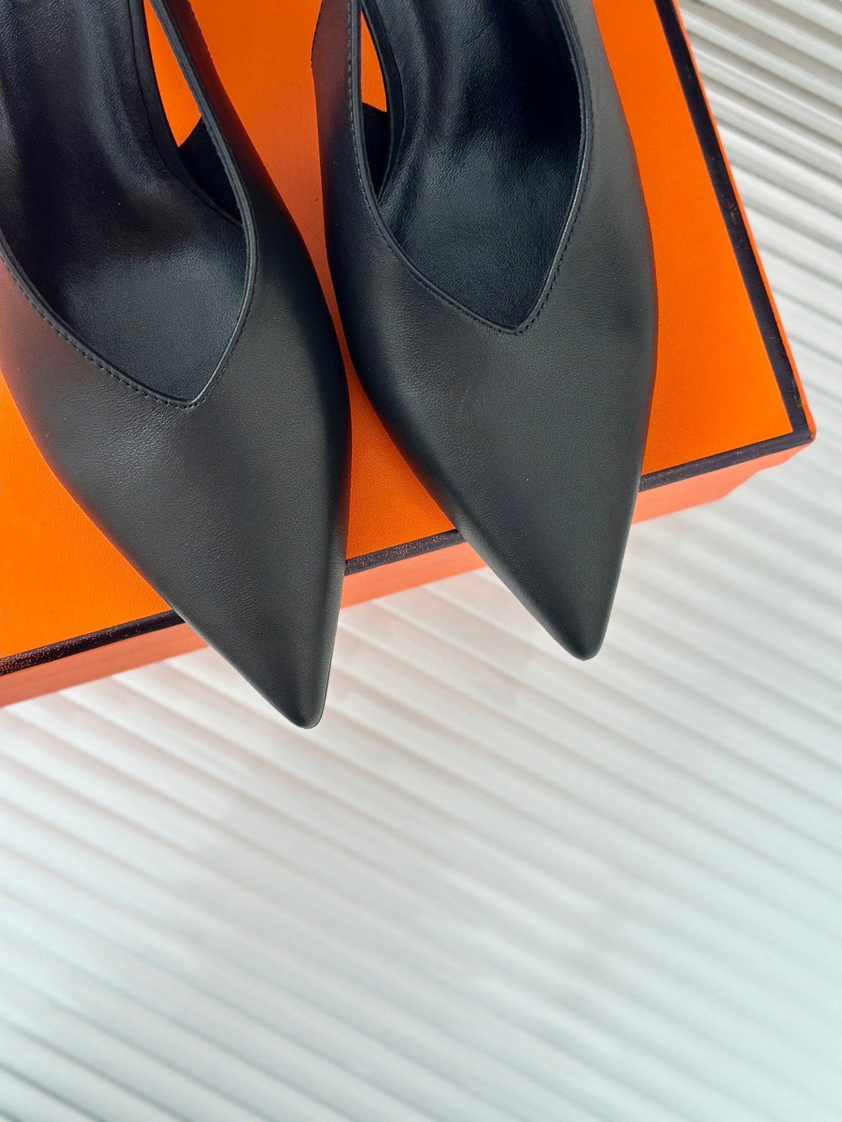 HIGH HEEL 75 MM POINTED- TOE SANDAL IN BLACK CALFSKIN