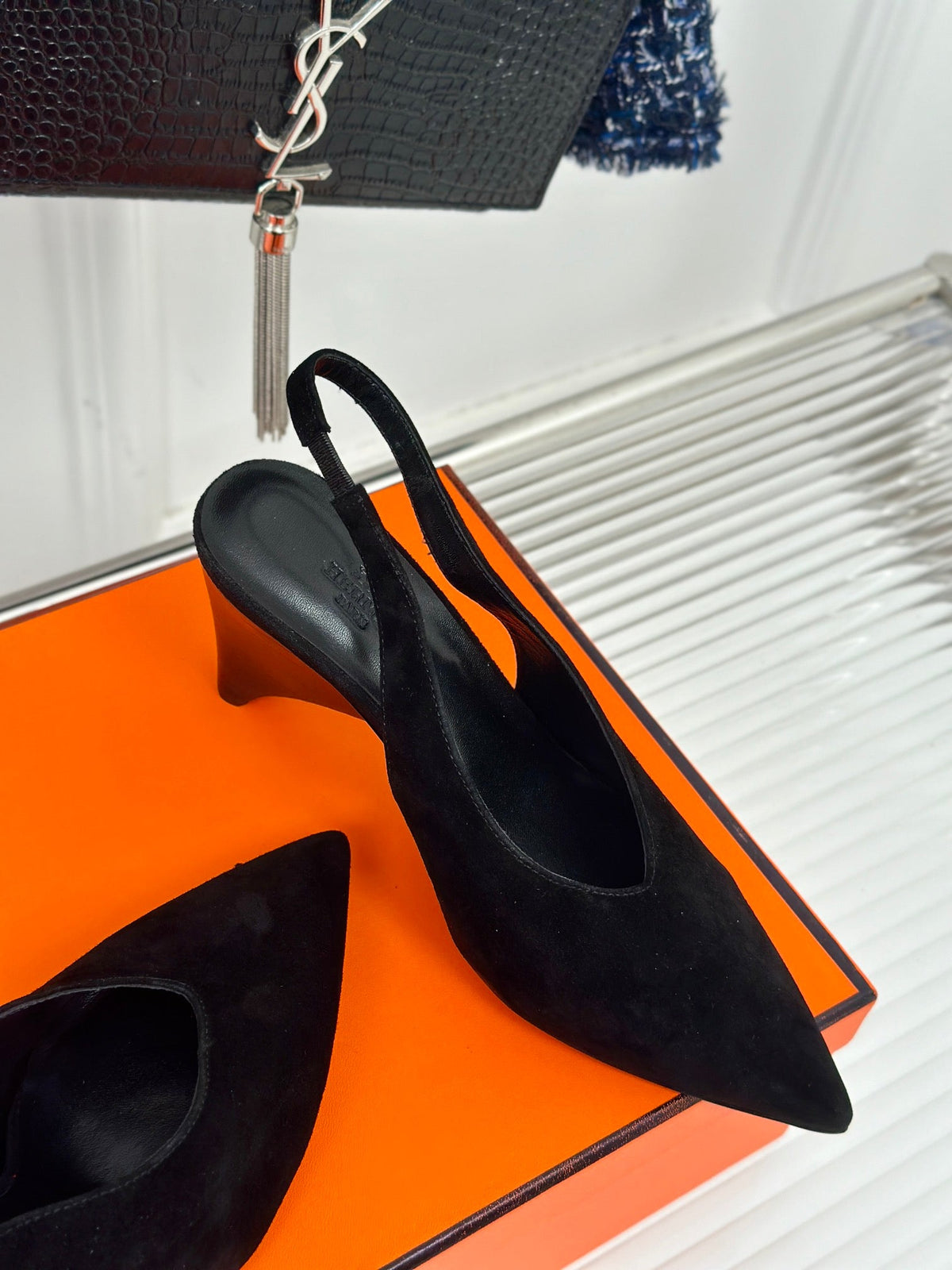 HIGH HEEL 75 MM POINTED- TOE SANDAL IN BLACK SUEDE