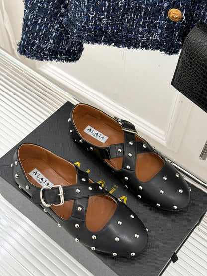 CROSSED STRAP BALLET FLATS IN BLACK CALFSKIN