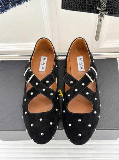CROSSED STRAP BALLET FLATS IN BLACK SUEDE