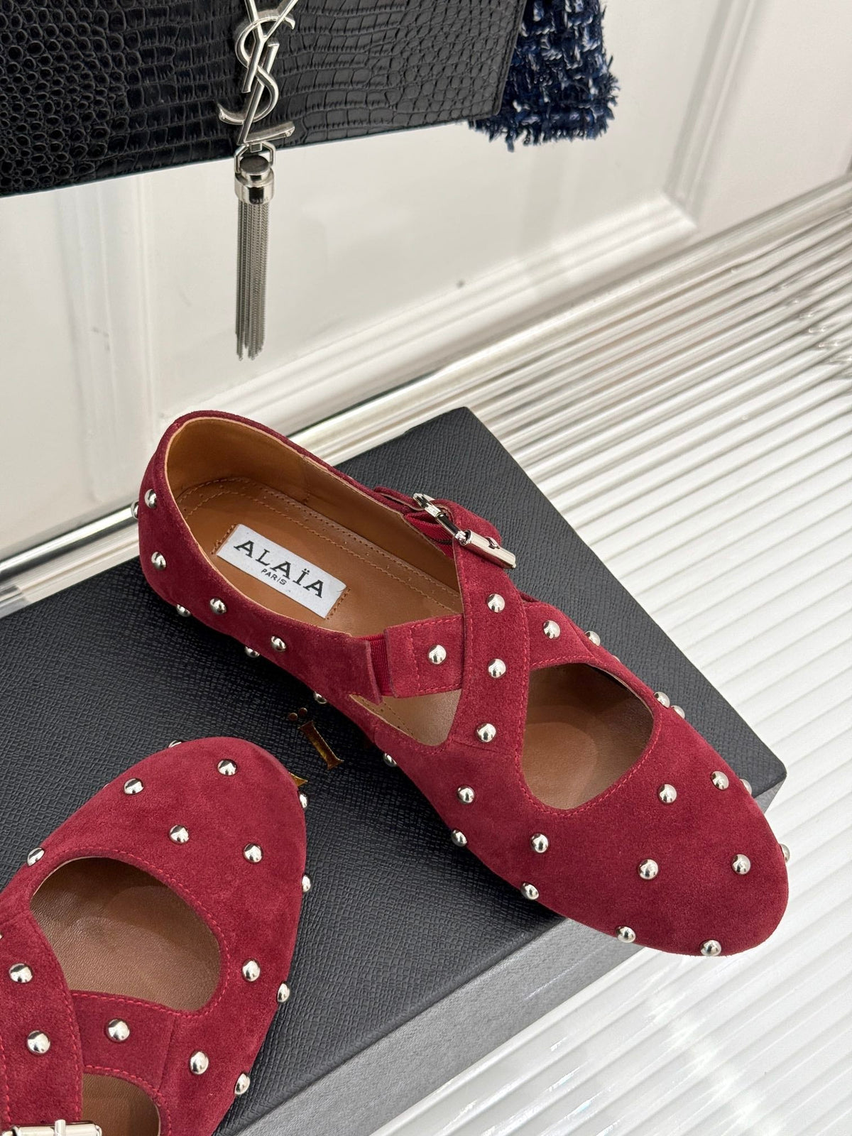 CROSSED STRAP BALLET FLATS IN BERRY RED SUEDE