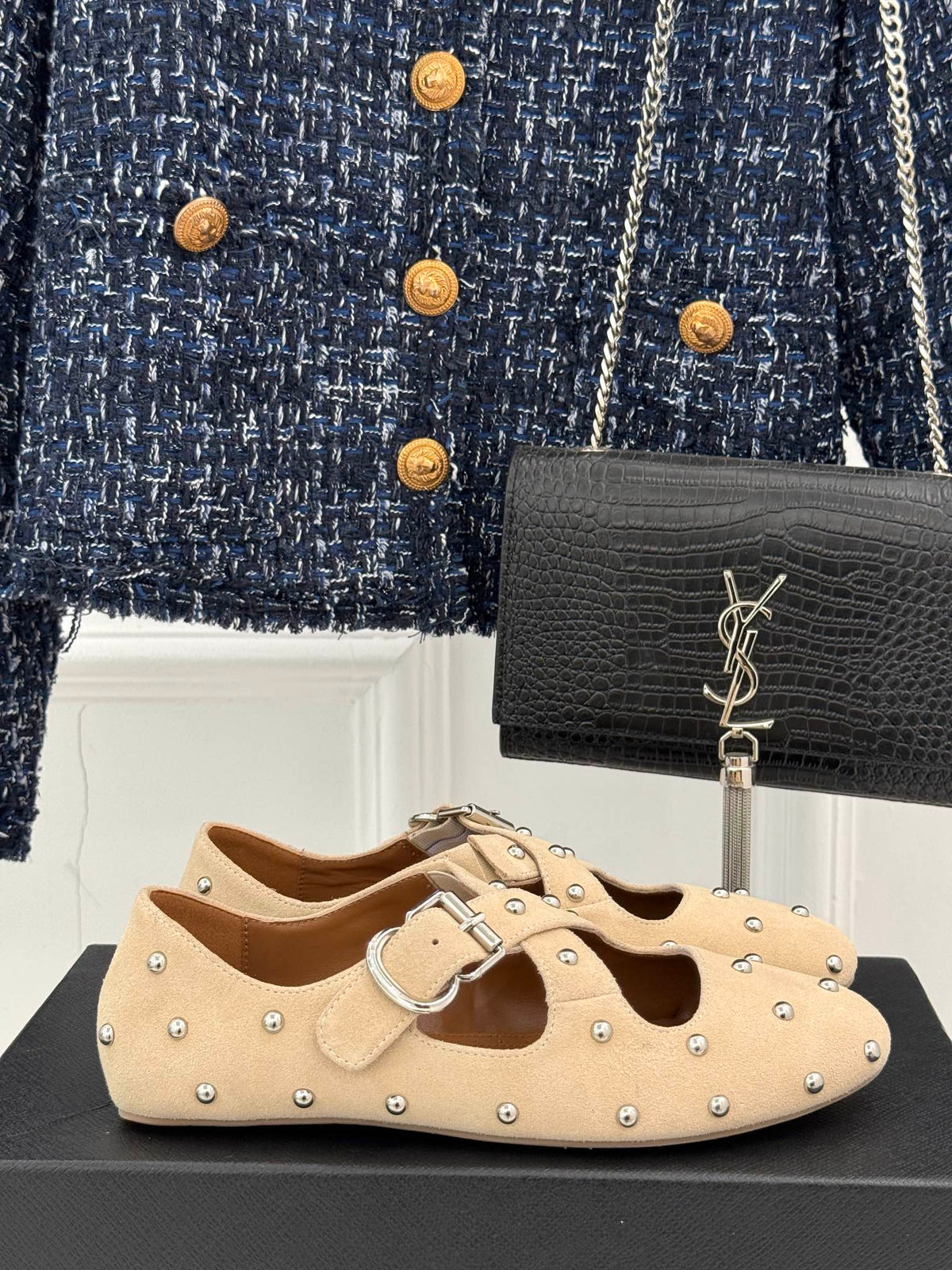 CROSSED STRAP BALLET FLATS IN TUSCAN BEIGE SUEDE