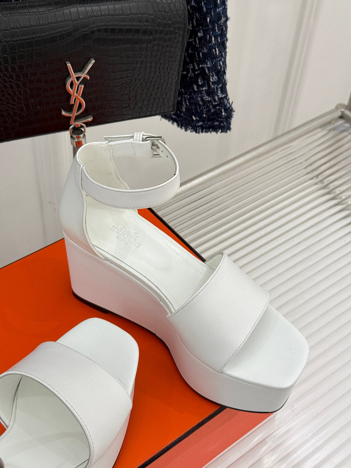 ILLUSION 35 SANDAL IN WHITE CALFSKIN