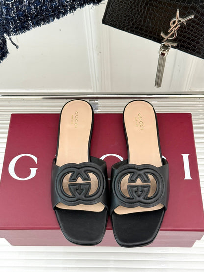 SLIDE SANDALS IN BURNT BLACK CALFSKIN