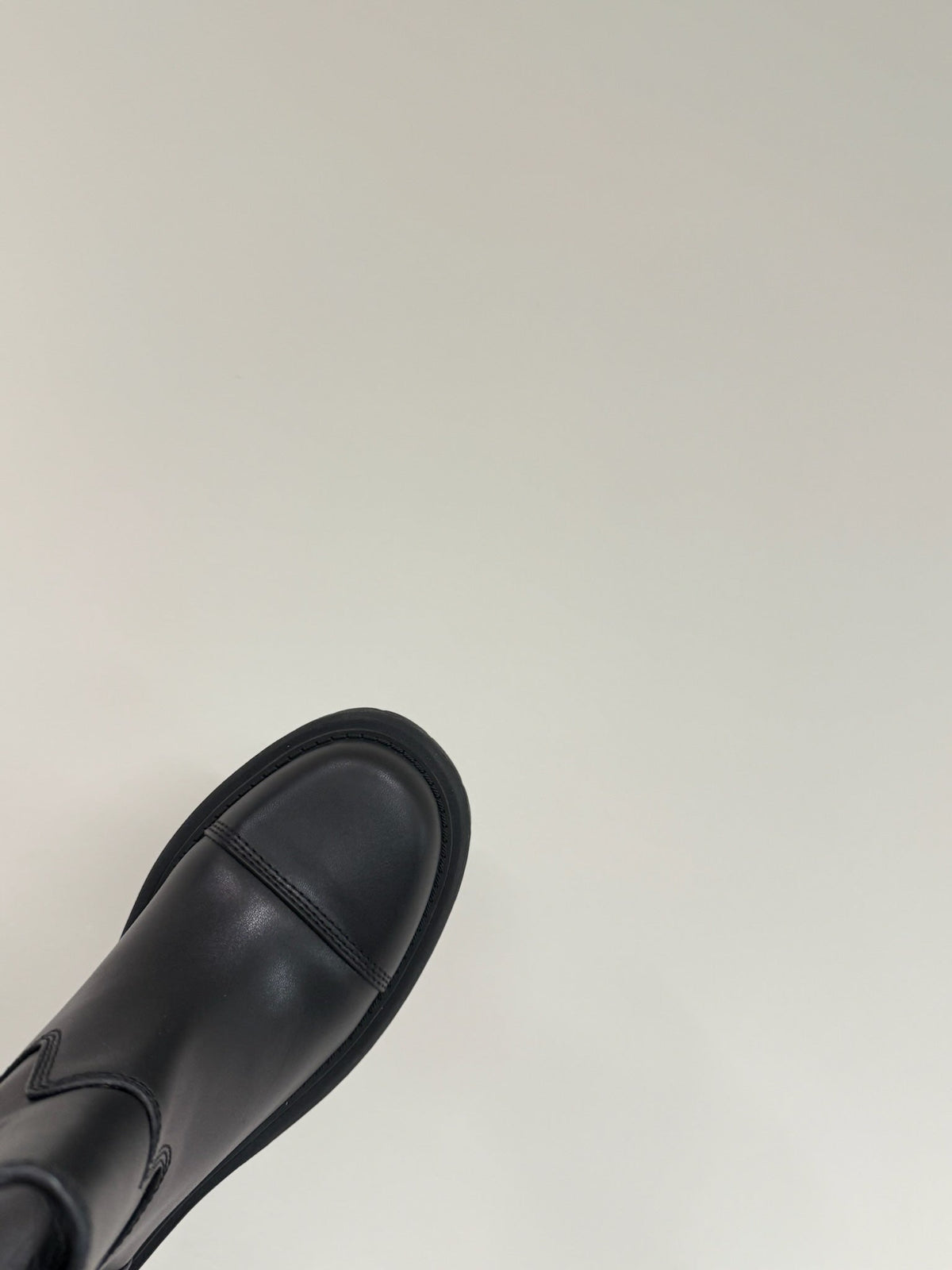 D-TOWN ANKLE BOOTS IN BLACK CALFSKIN