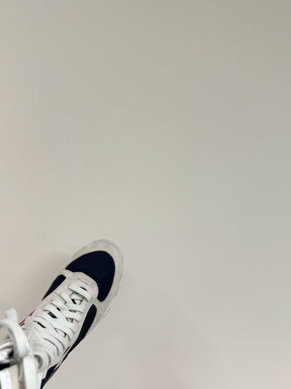 LACE-UP BOOTS IN BEIGE SUEDE AND NAVY MESH