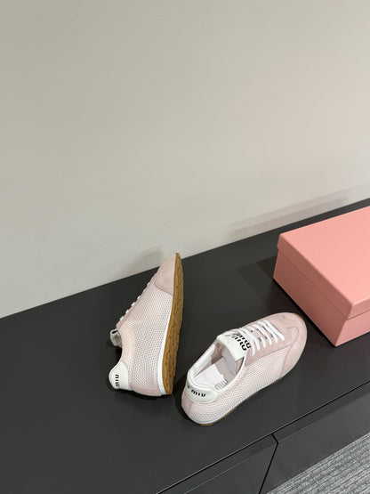 RETRO SNEAKERS IN PASTEL PINK MESH AND SUEDE
