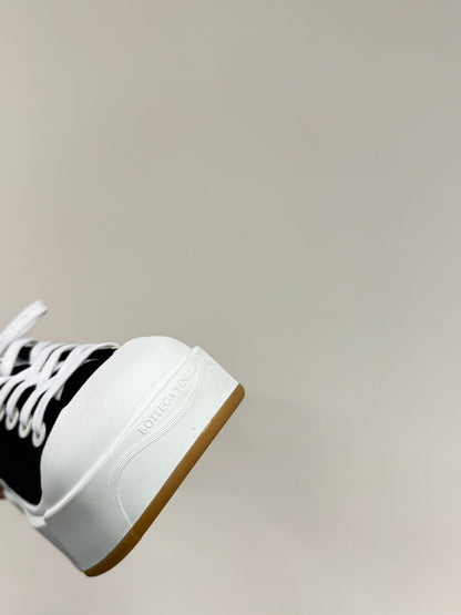 VULCAN PLATFORM SNEAKER IN BLACK CANVAS