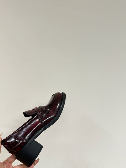 LOAFER WITH GOLD COIN IN CRIMSON GLOSSY CALFSKIN