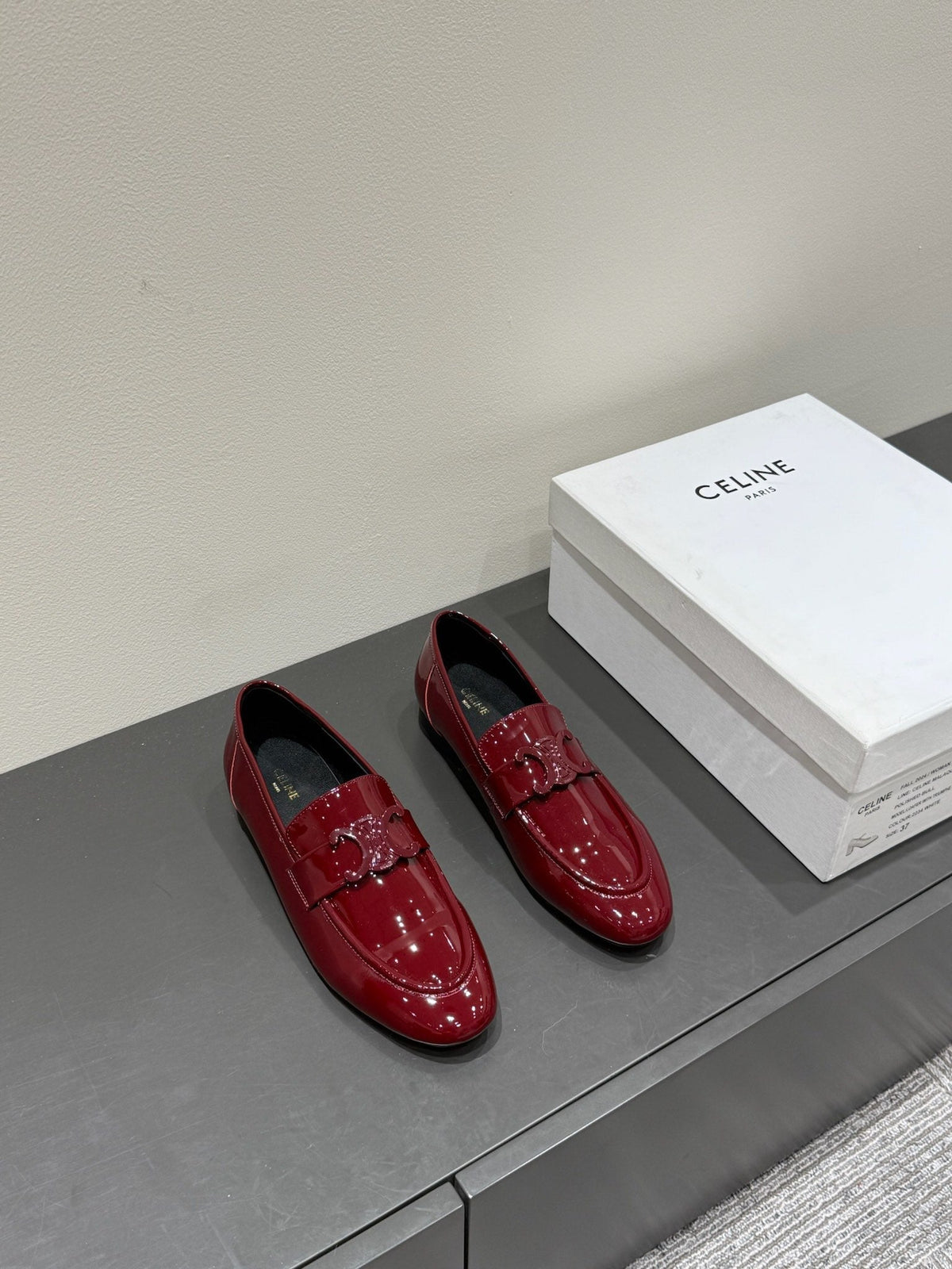 TRIOMPHE LOAFERS IN MAROON RED PATENT CALFSKIN