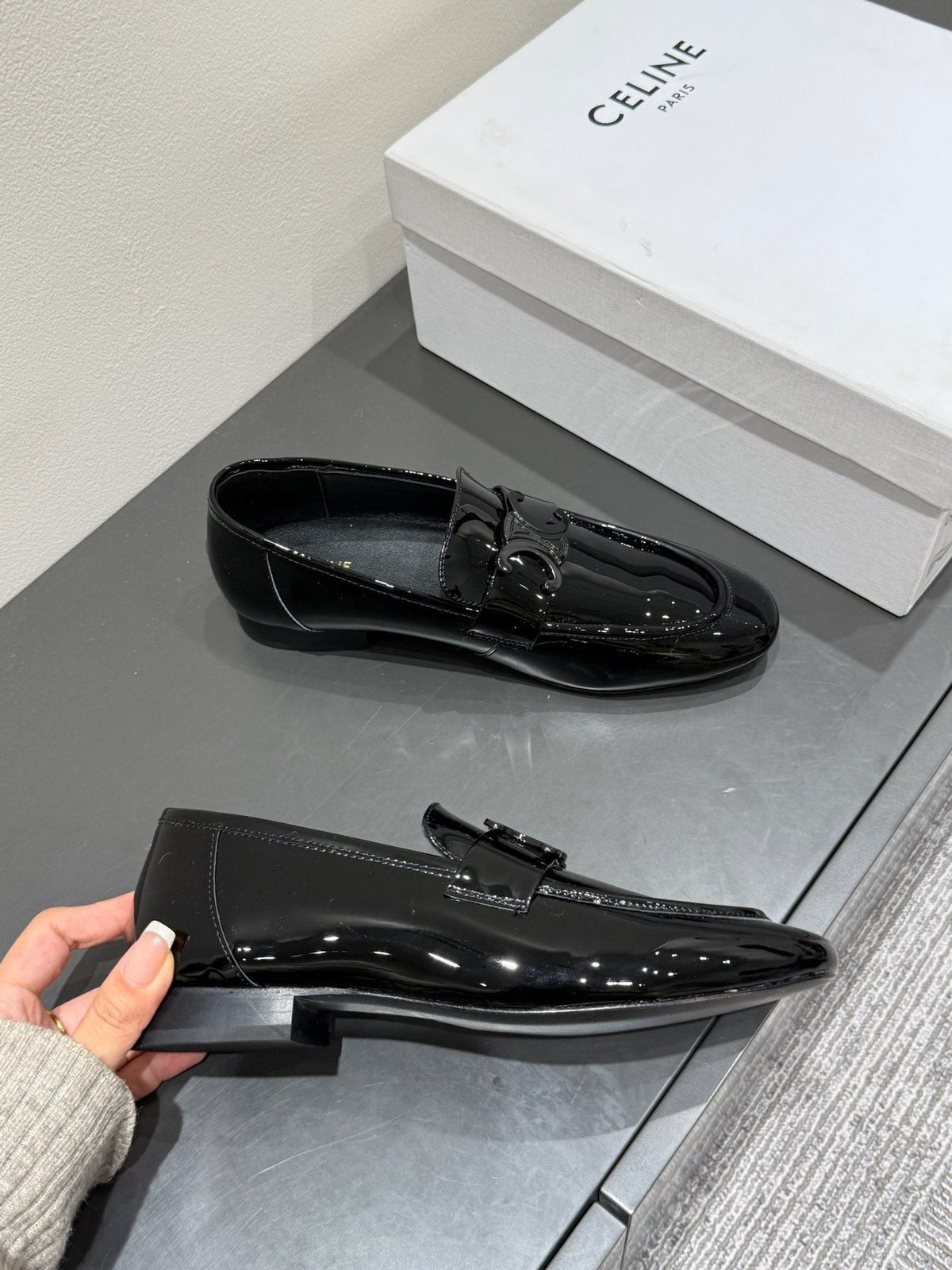 TRIOMPHE LOAFERS IN BLACK PATENT CALFSKIN