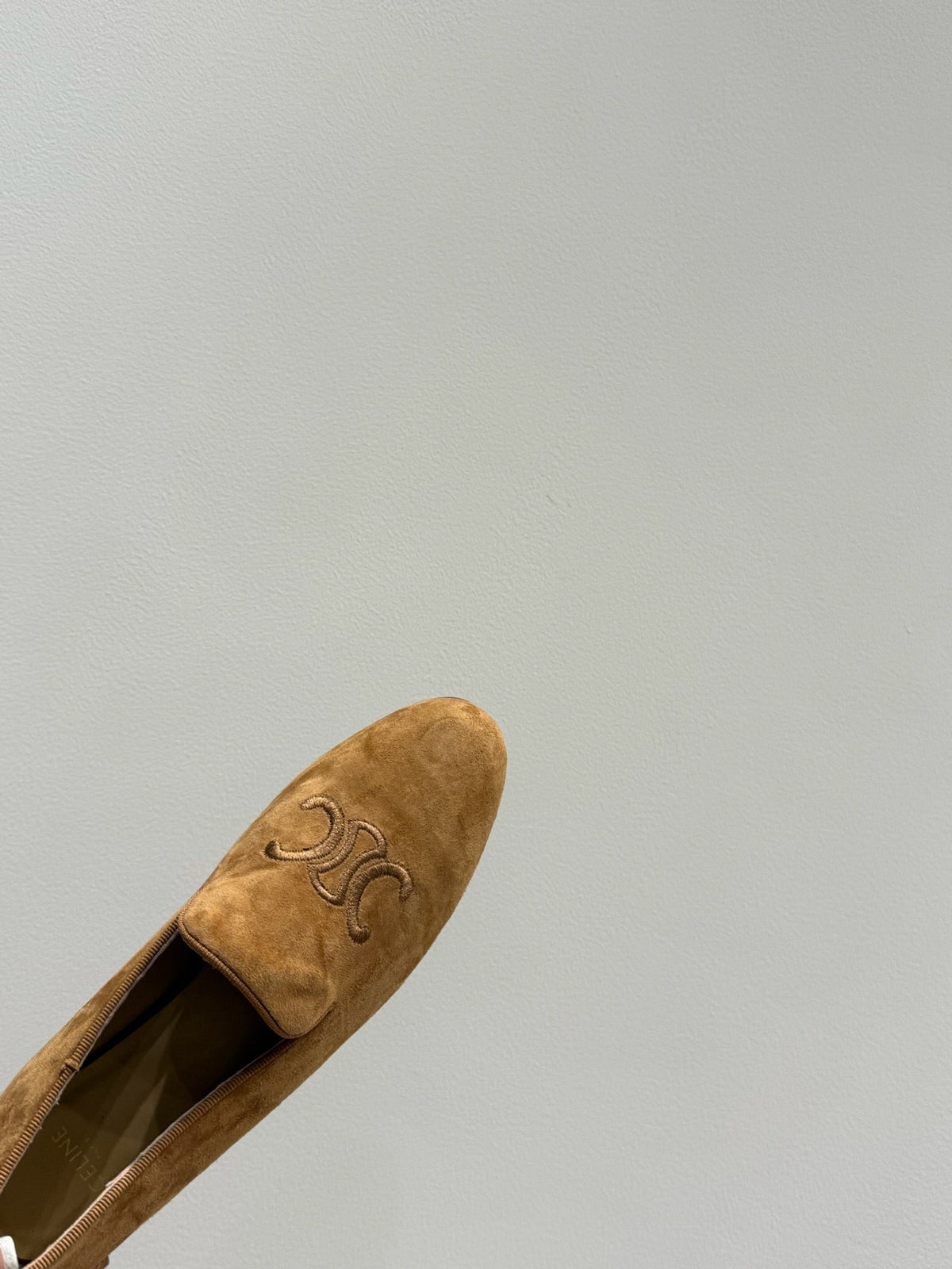 LOAFERS IN PEANUT BROWN SUEDE EMBROIDERED LOGO