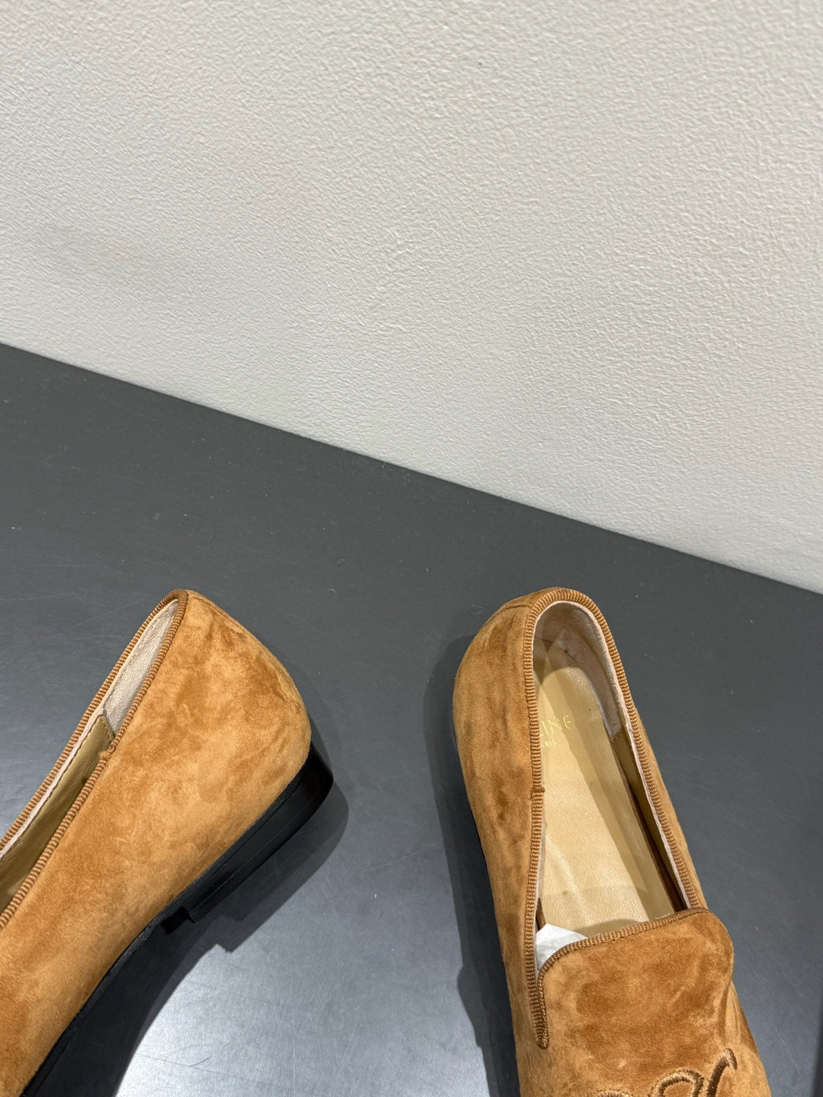 LOAFERS IN PEANUT BROWN SUEDE EMBROIDERED LOGO