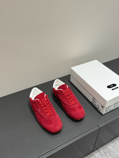 LACE-UP SNEAKER IN RED SUEDE