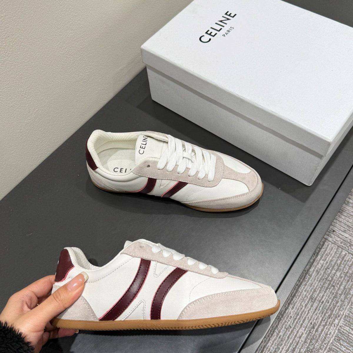 JOGGER LOW LACE-UP SNEAKER IN CALFSKIN & SUEDE WHITE/BEIGE/RED