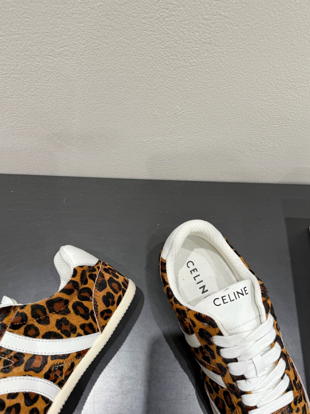 JOGGER LOW LACE-UP SNEAKER IN LEOPARD PRINTED HAIRY CALFSKIN
