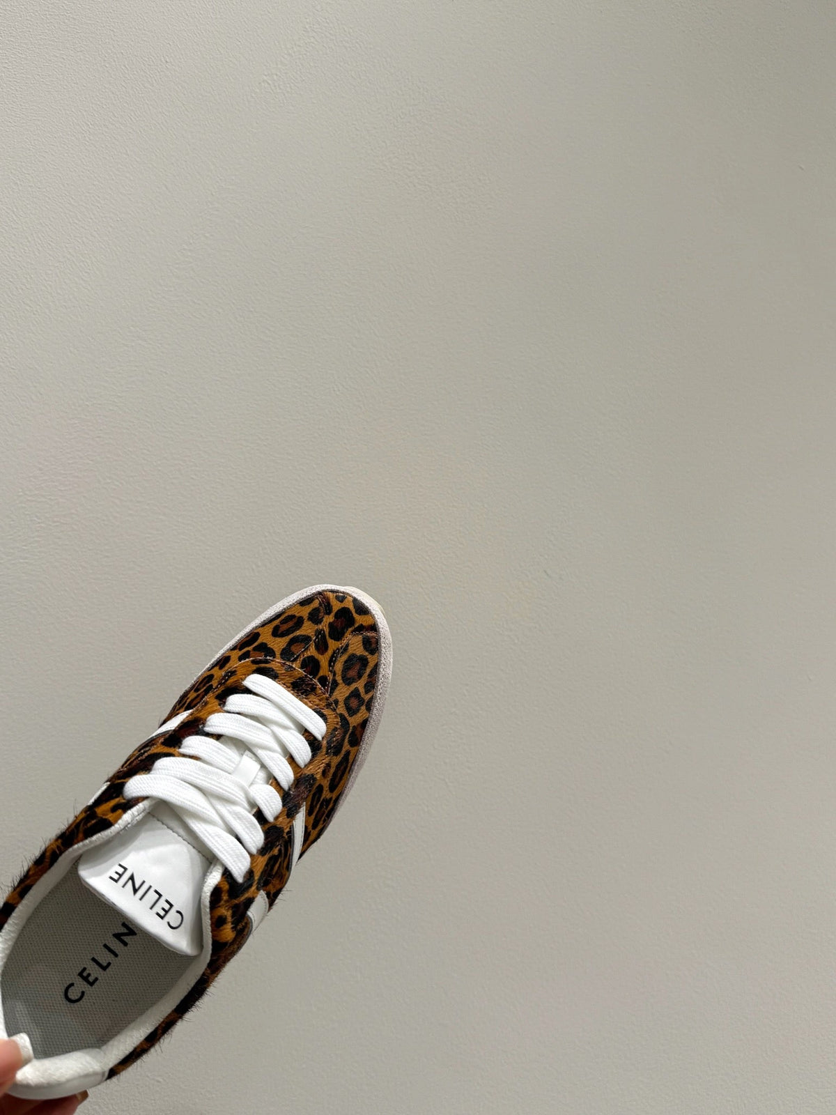 JOGGER LOW LACE-UP SNEAKER IN LEOPARD PRINTED HAIRY CALFSKIN