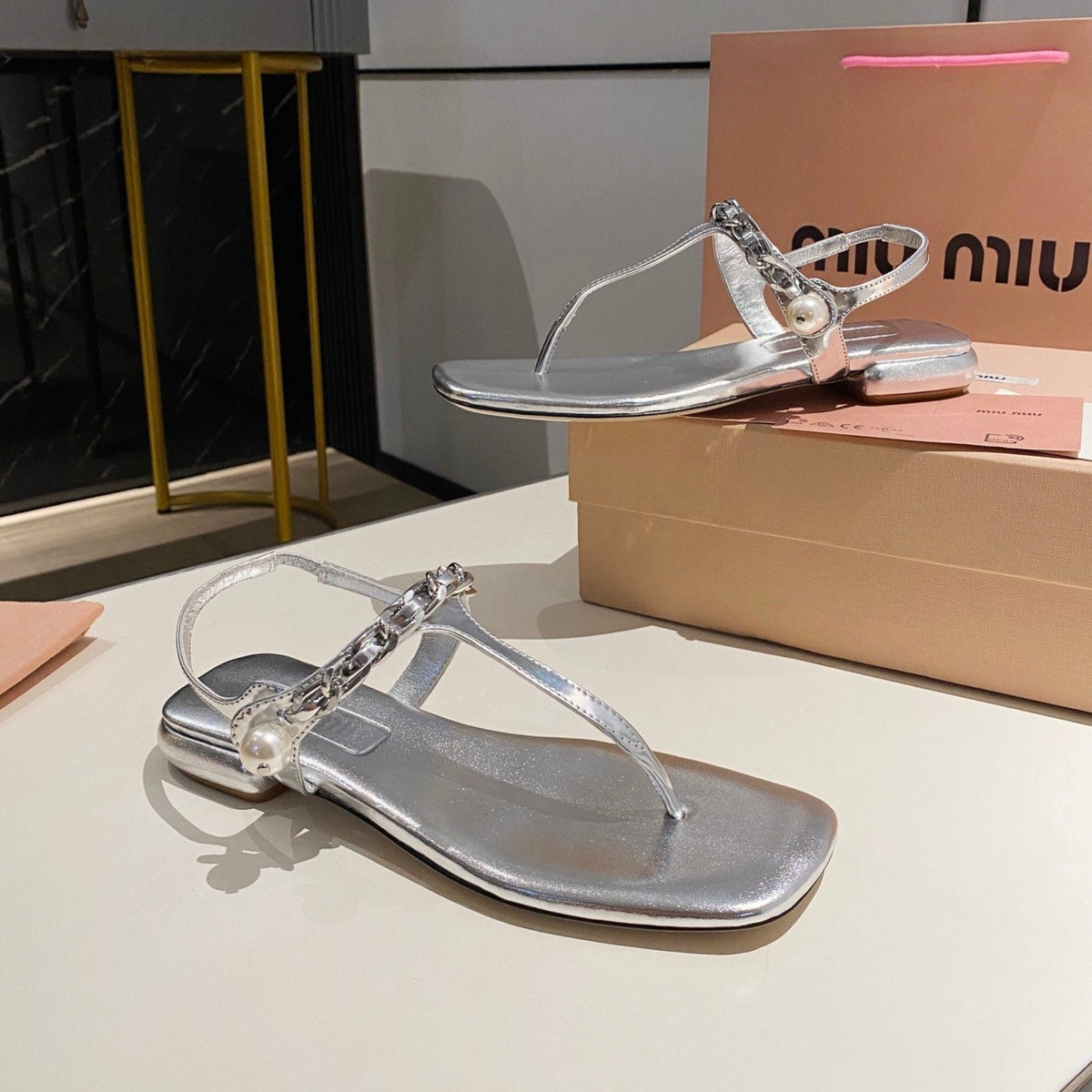 PEARL CHAIN FLIP-FLOPS SILVER LEATHER