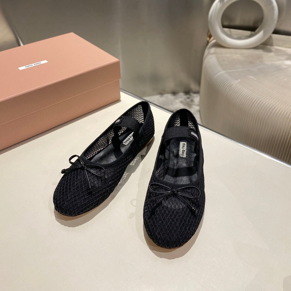 MARY JANE FLAT IN BLACK MESH