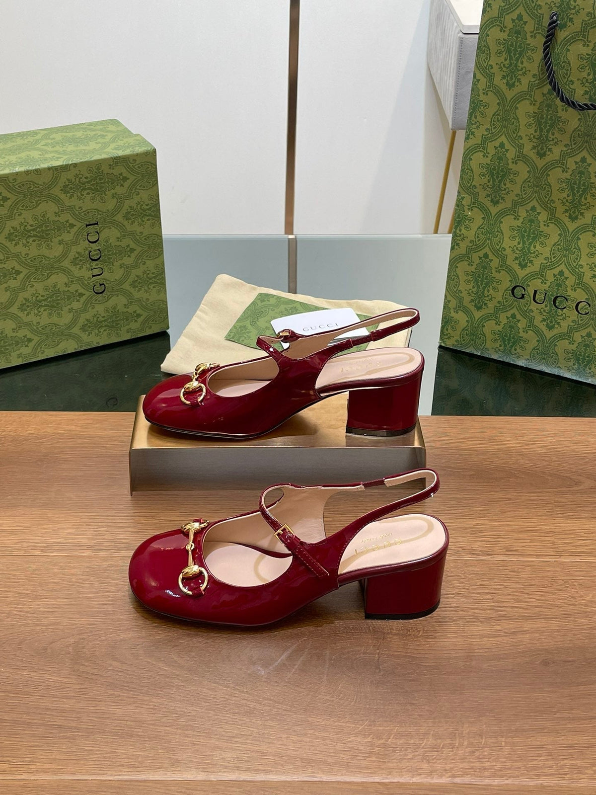 GG HORSEBIT PUMP SCARLET LAMBSKIN