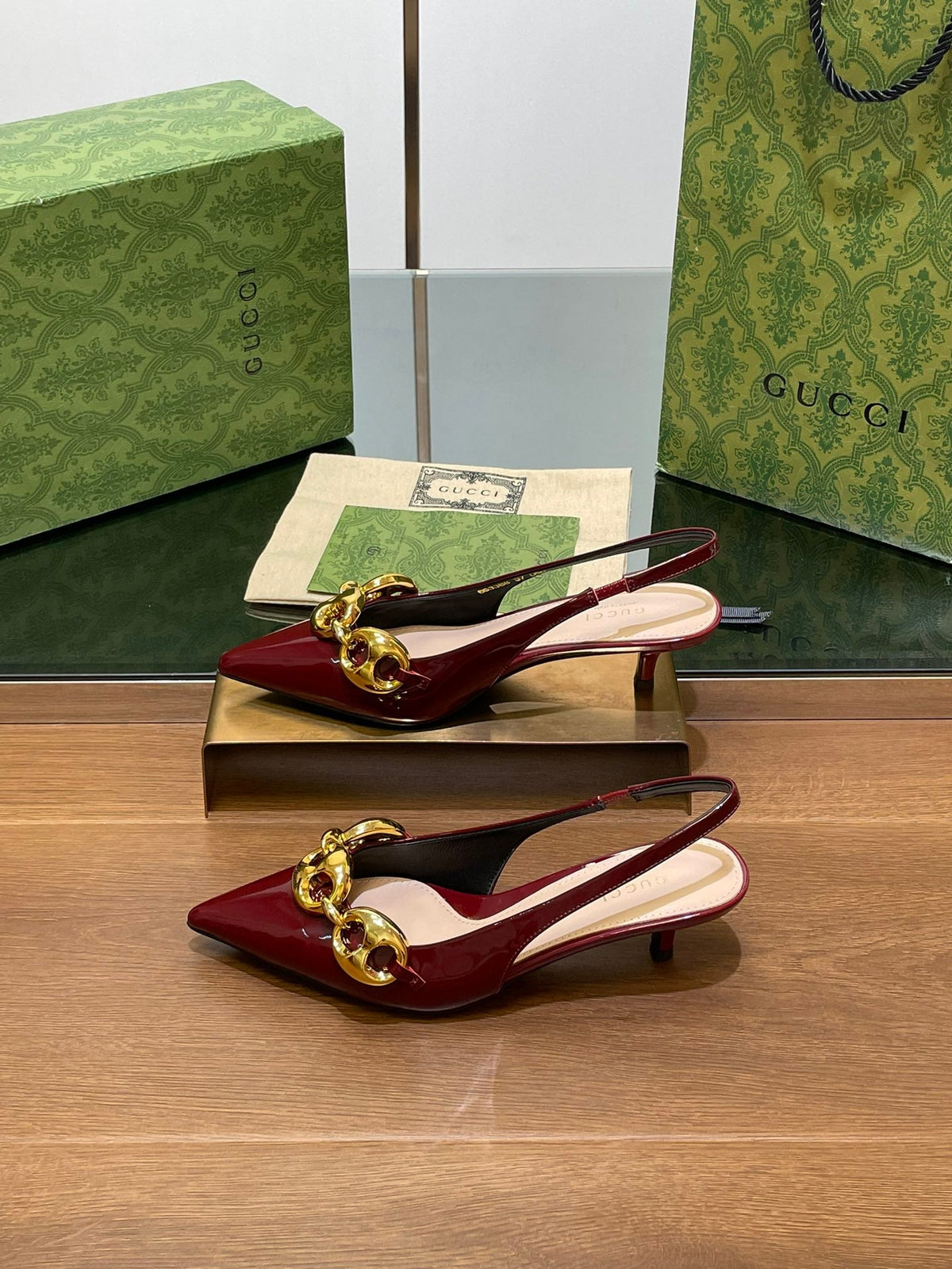 GG MID-HEELED SLINGBACK 4.5 CM IN WINE RED GLOSSY CALFSKIN WITH GOLD HARDWARE