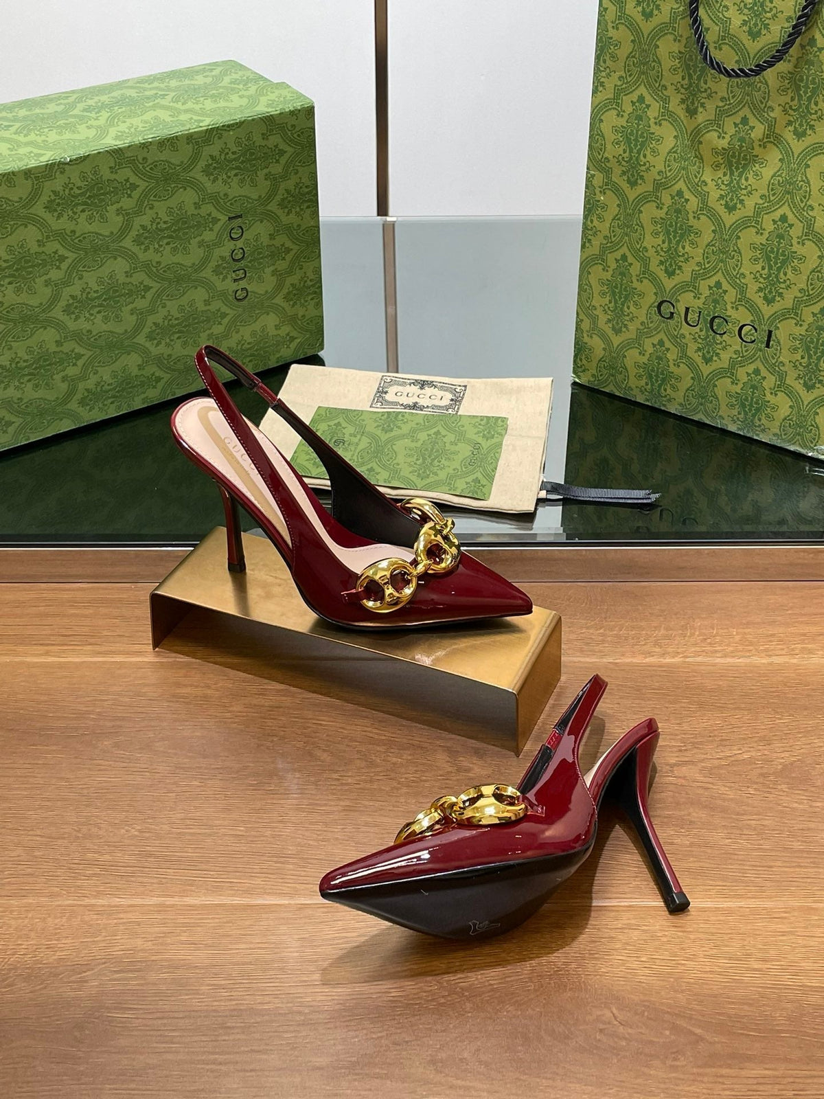GG HIGH SLINGBACK 10.5 CM IN WINE RED GLOSSY CALFSKIN WITH GOLD HARDWARE