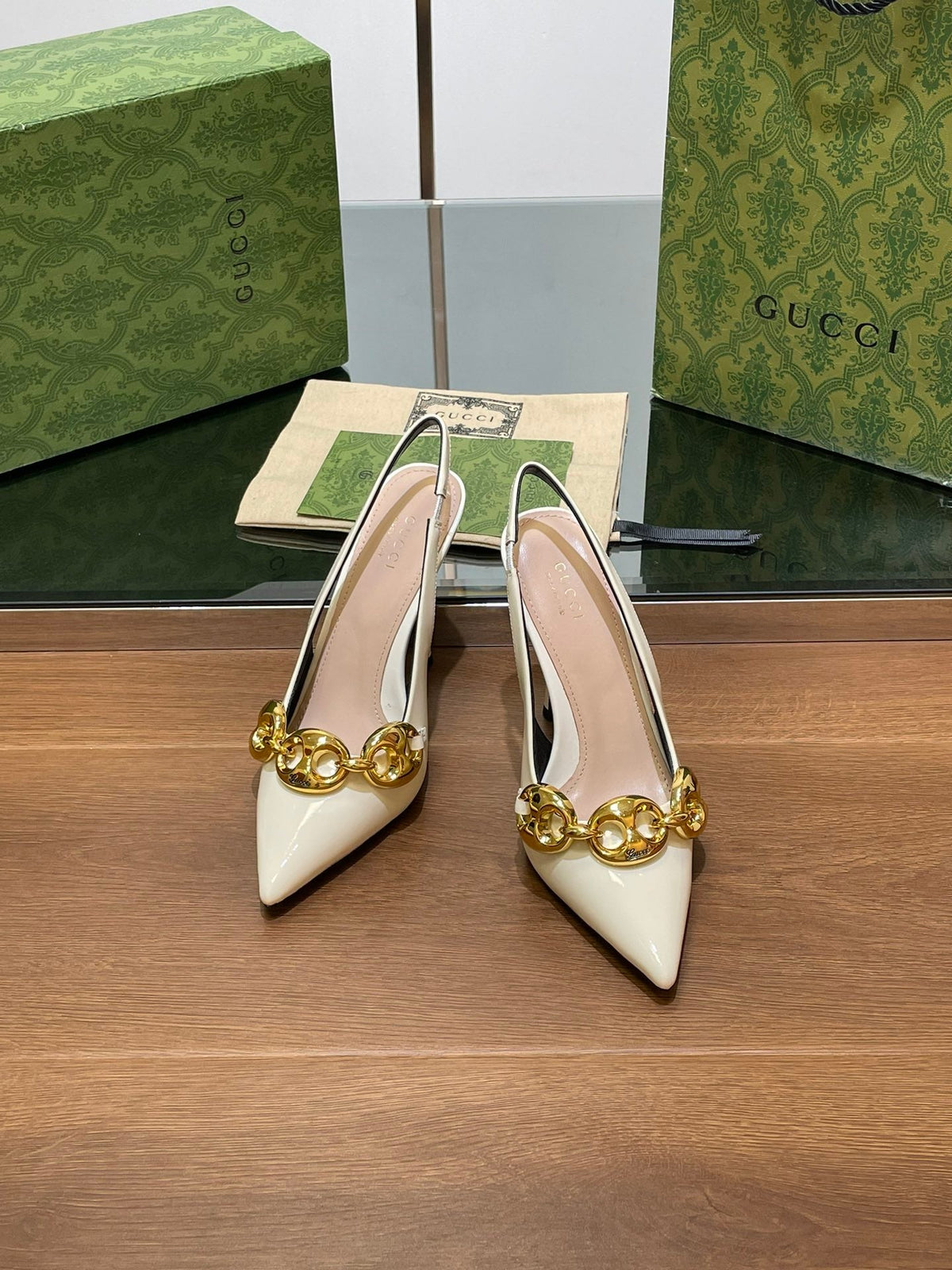 GG HIGH SLINGBACK 10.5 CM IN WHITE GLOSSY CALFSKIN WITH GOLD HARDWARE