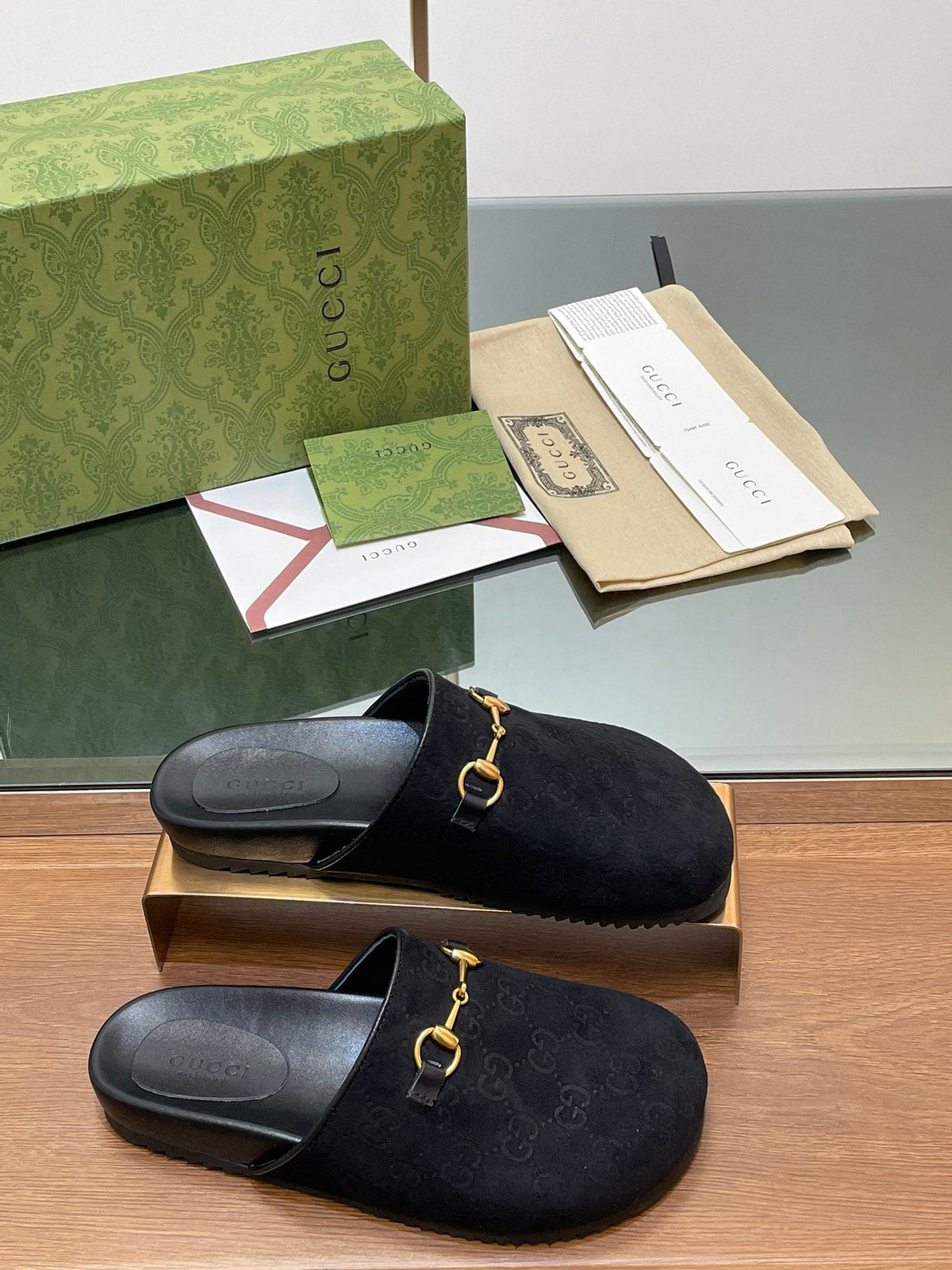 GG HORSEBIT MULE IN BLACK EMBOSSED SUEDE AND SHEEPSKIN LINING