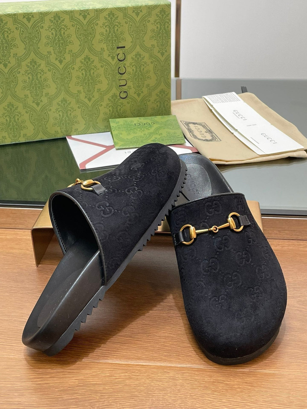 GG HORSEBIT MULE IN BLACK EMBOSSED SUEDE AND SHEEPSKIN LINING
