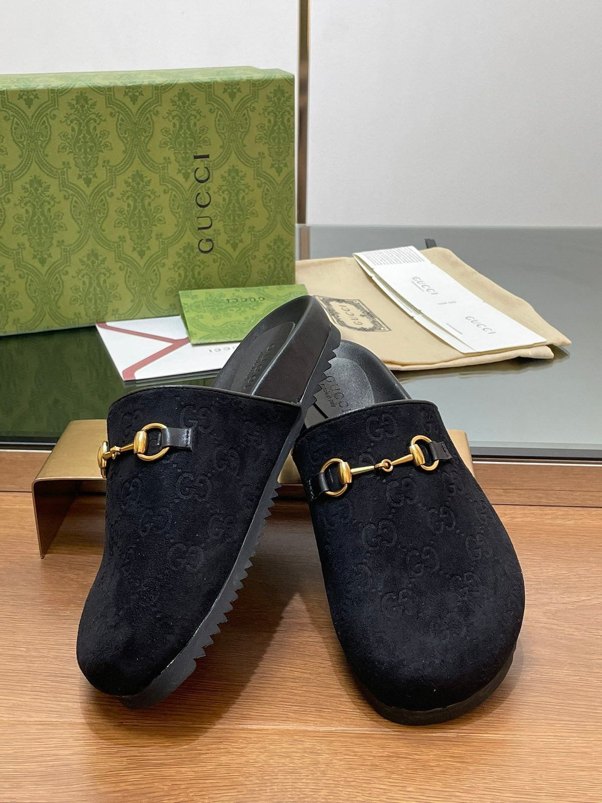 GG HORSEBIT MULE IN BLACK EMBOSSED SUEDE AND SHEEPSKIN LINING