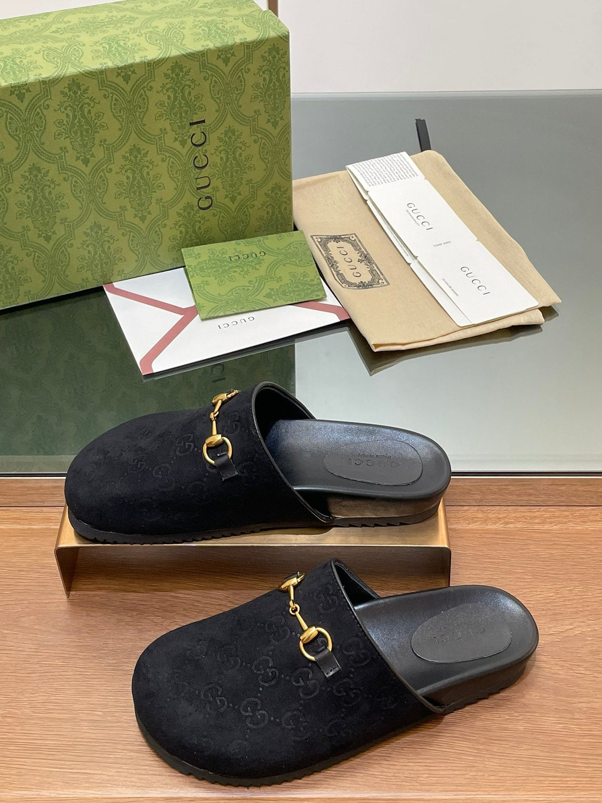 GG HORSEBIT MULE IN BLACK EMBOSSED SUEDE AND SHEEPSKIN LINING