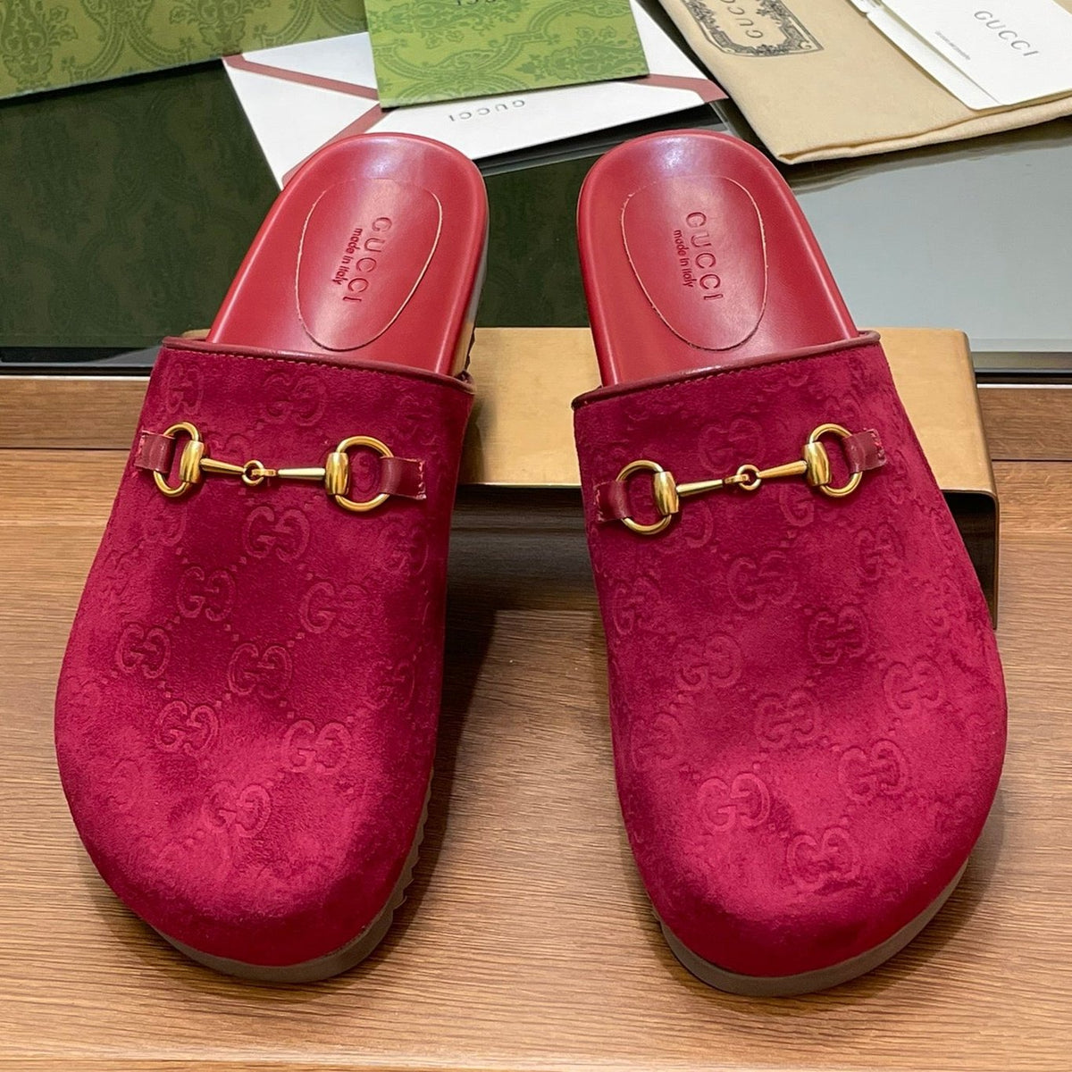 GG HORSEBIT MULE IN RED PINK EMBOSSED SUEDE AND SHEEPSKIN LINING