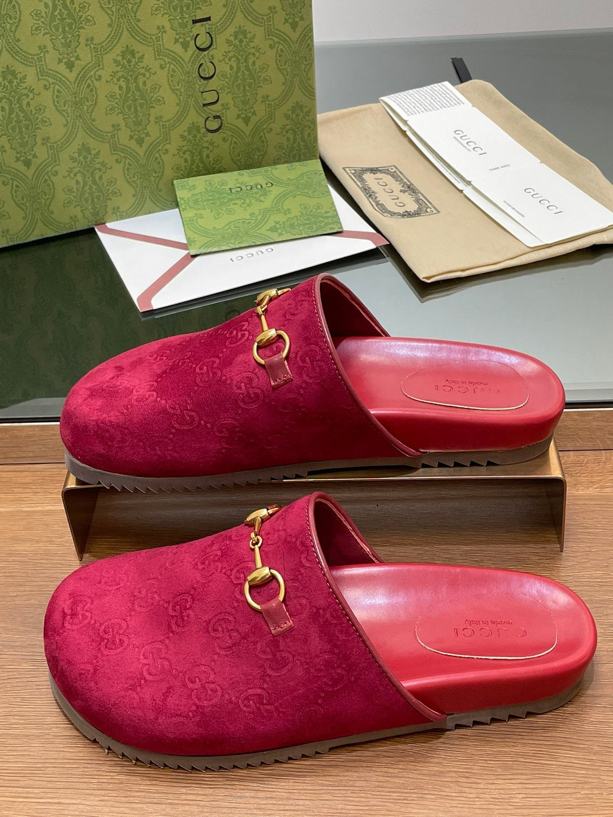 GG HORSEBIT MULE IN RED PINK EMBOSSED SUEDE AND SHEEPSKIN LINING