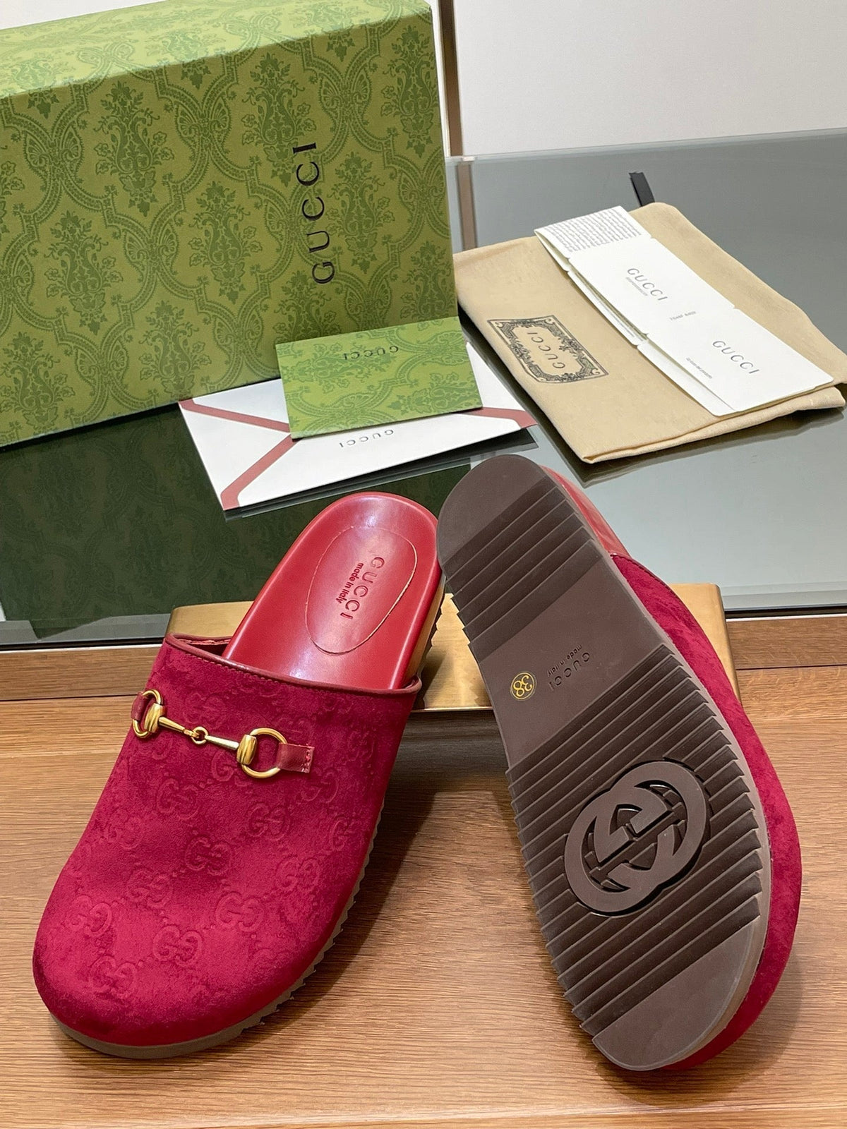 GG HORSEBIT MULE IN RED PINK EMBOSSED SUEDE AND SHEEPSKIN LINING