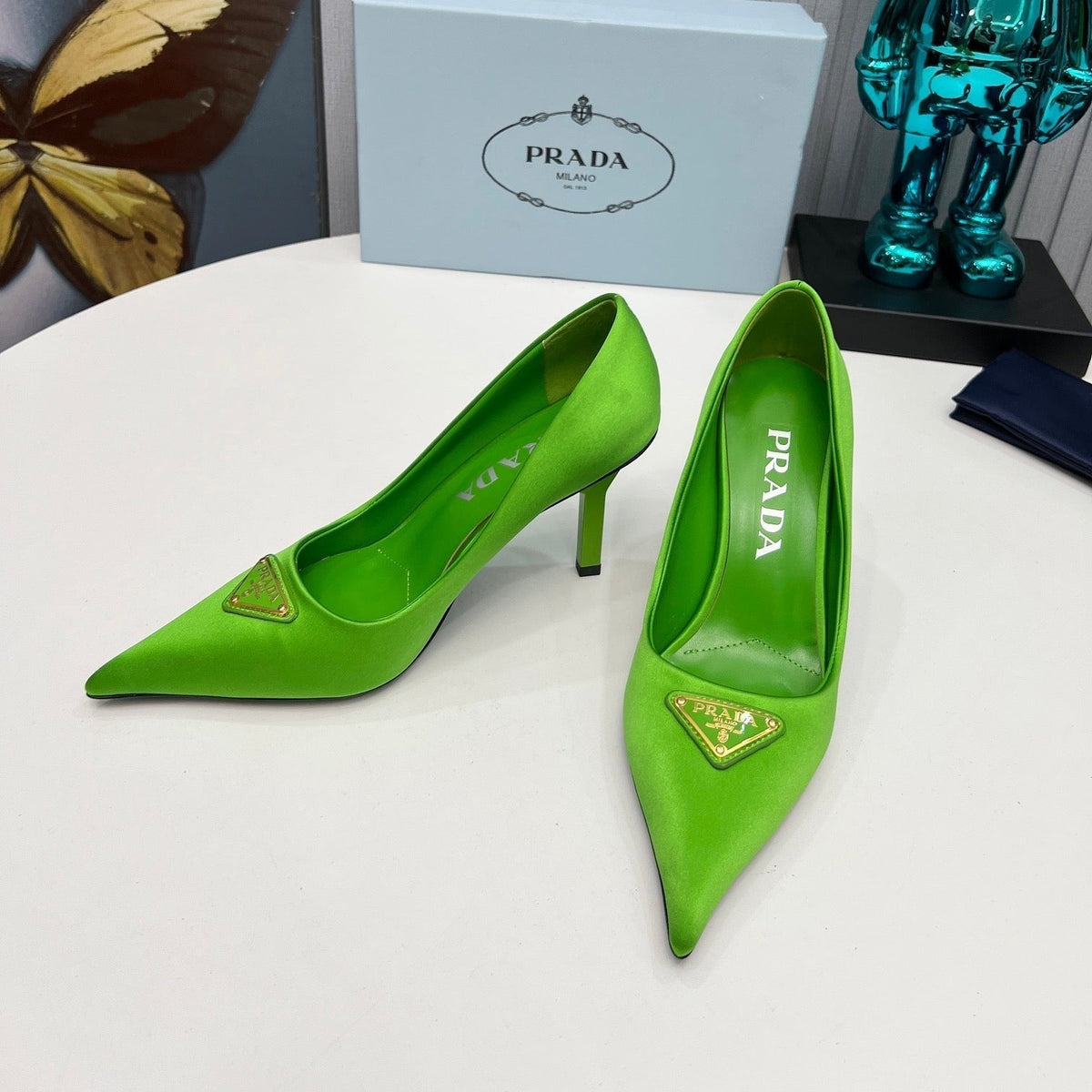 HIGH-HEEL PUMPS IN THYME GREEN SATIN