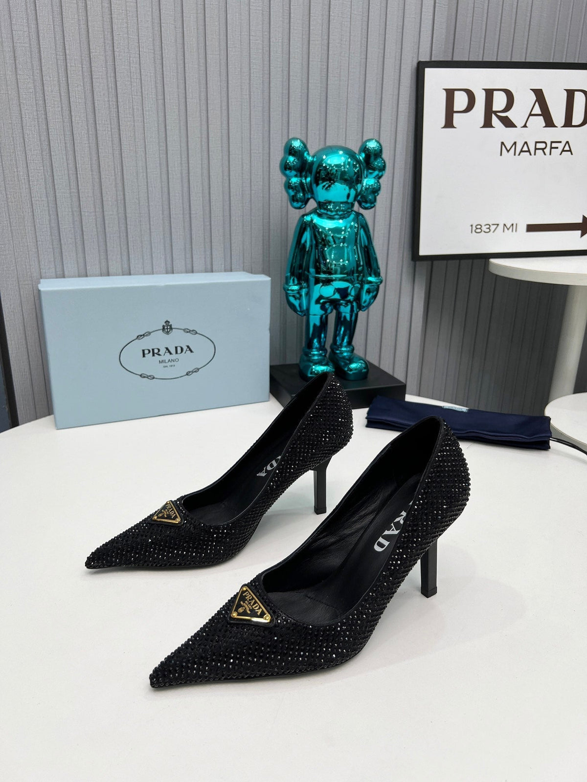CRYSTAL HIGH-HEEL PUMPS IN BLACK SATIN WITH TRIANGLE LOGO