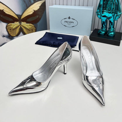 HIGH POINTED-TOE PUMPS IN SILVER GLOSSY CALFSKIN