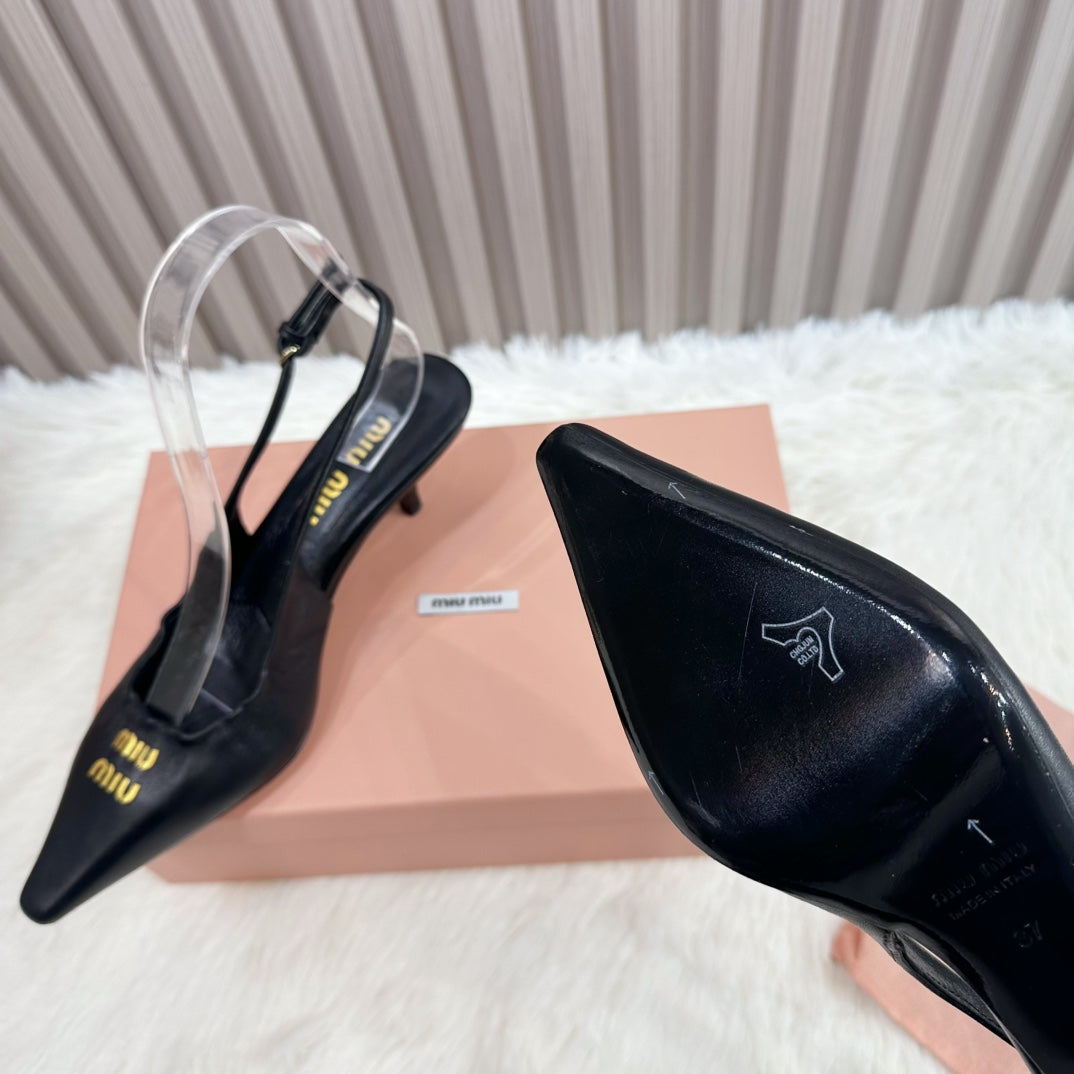 POINTED-TOE SLINGBACK IN BLACK LAMBSKIN