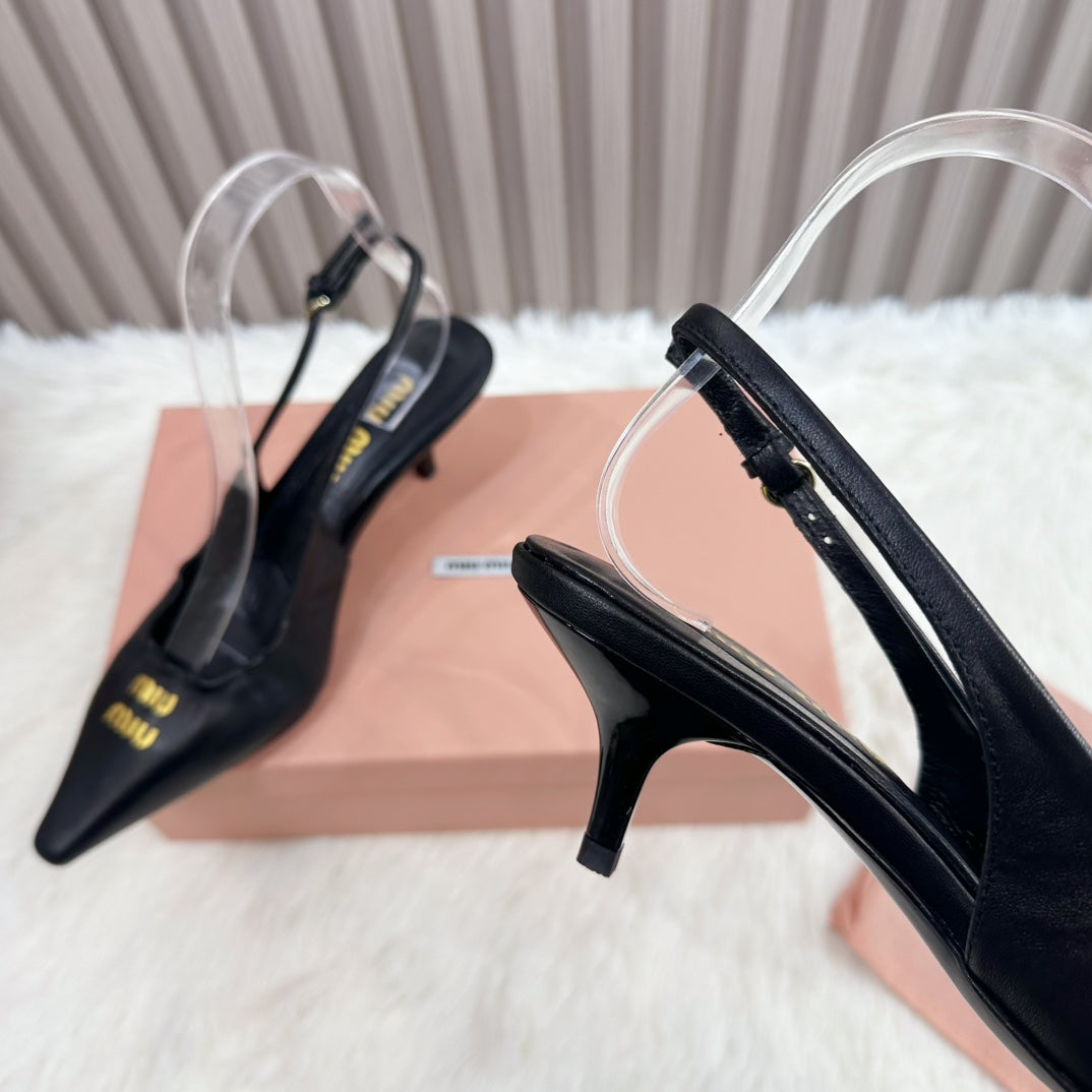 POINTED-TOE SLINGBACK IN BLACK LAMBSKIN