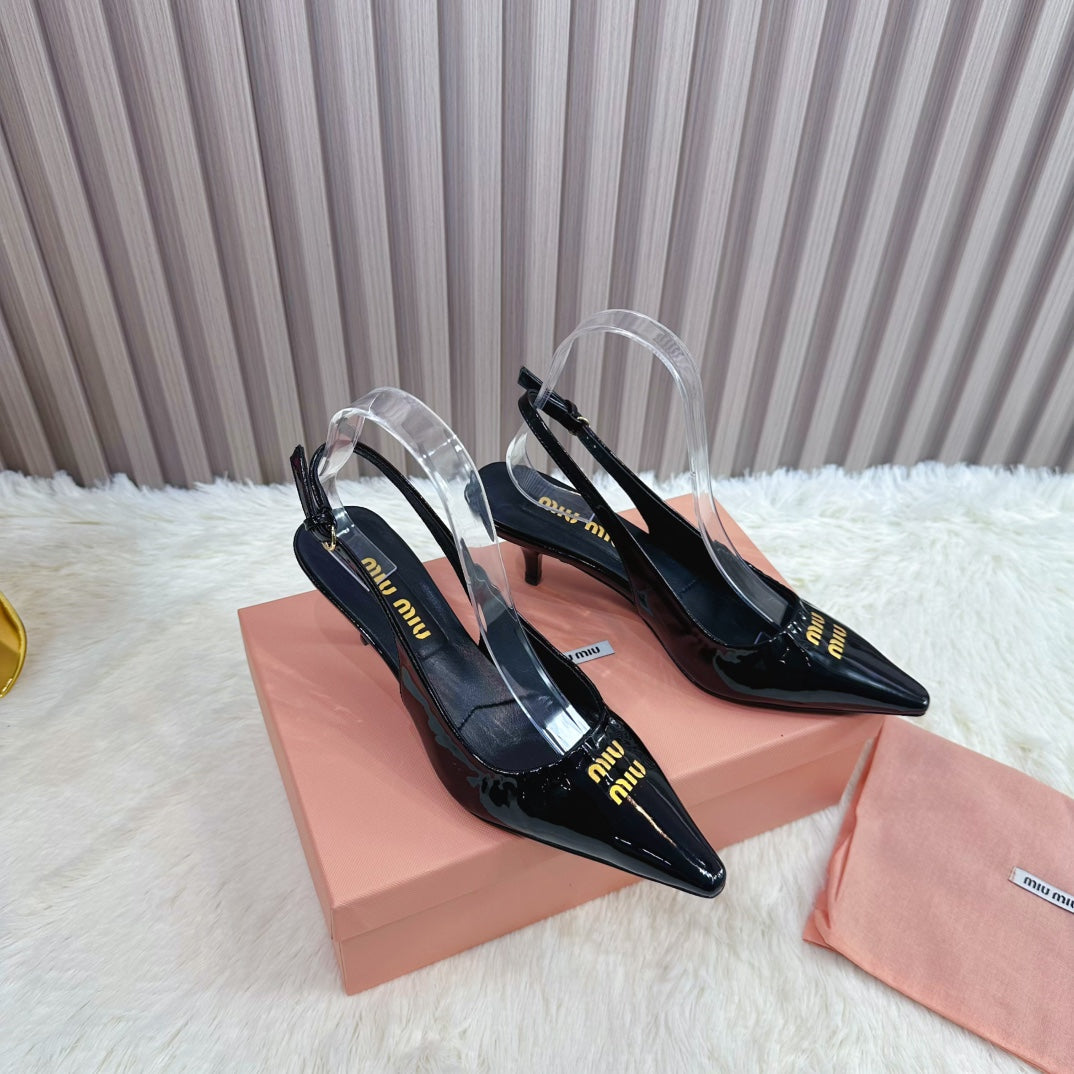 POINTED-TOE SLINGBACK IN BLACK GLOSSY CALFSKIN