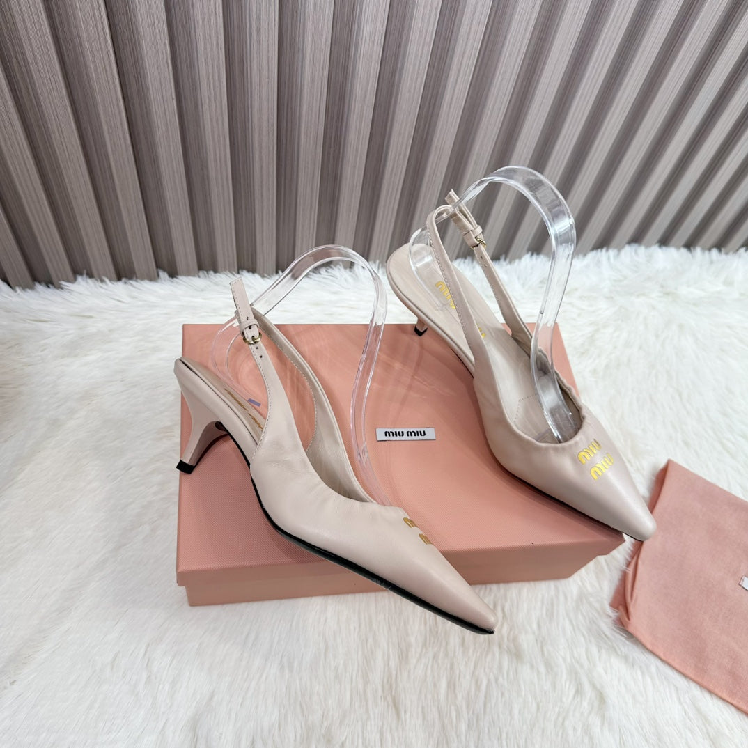 POINTED-TOE SLINGBACK IN BEIGE LAMBSKIN