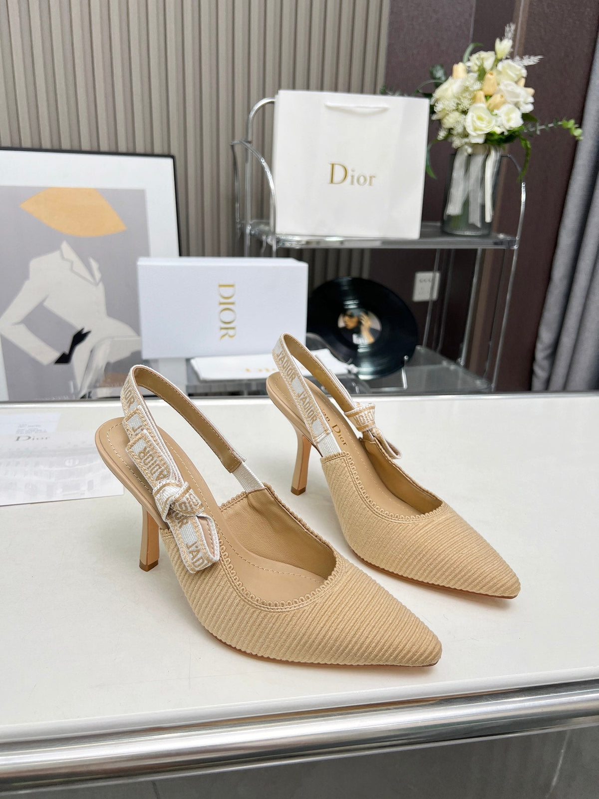 J'ADIOR SLINGBACK PUMP NATURAL RAFFIA AND BEIGE EMBROIDERED COTTON 10 CM