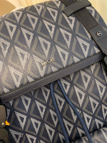 HIT THE ROAD BACKPACK WITH FLAP 51 IN WHITE AND BLUE TRIANGLE PATTERN FABRIC