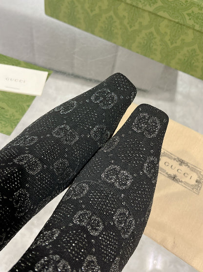 THIGH HIGH BOOTS IN BLACK KNITTED FABRIC