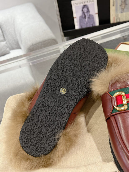 HORSEBIT MULE WITH WEB IN WINE RED CALFSKIN MIX MINK FUR