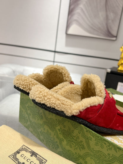 HORSEBIT MULE IN RED SUEDE AND FLEECE LINING