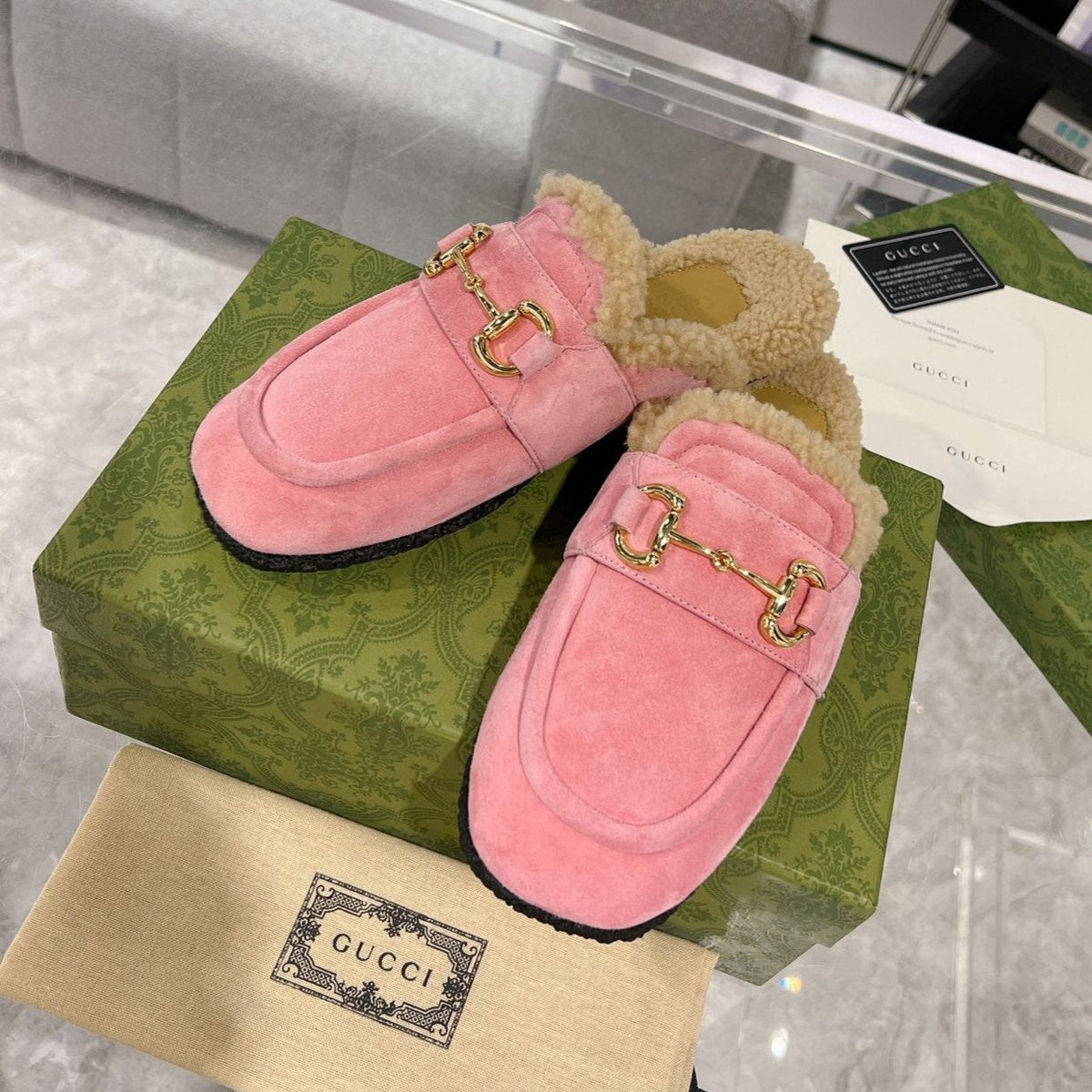 HORSEBIT MULE IN SALMON PINK SUEDE AND FLEECE LINING