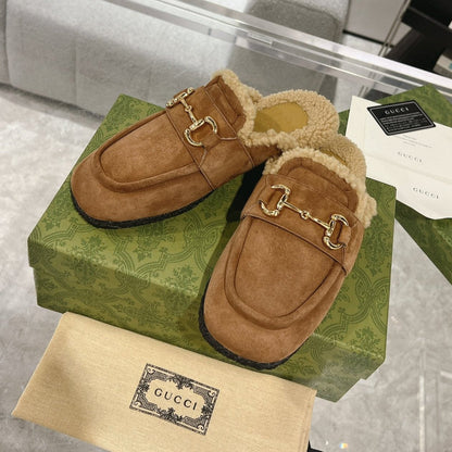 HORSEBIT MULE IN BROWN SUEDE AND FLEECE LINING